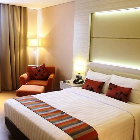 Sotis Hotel Kupang Kupang  Exterior photo