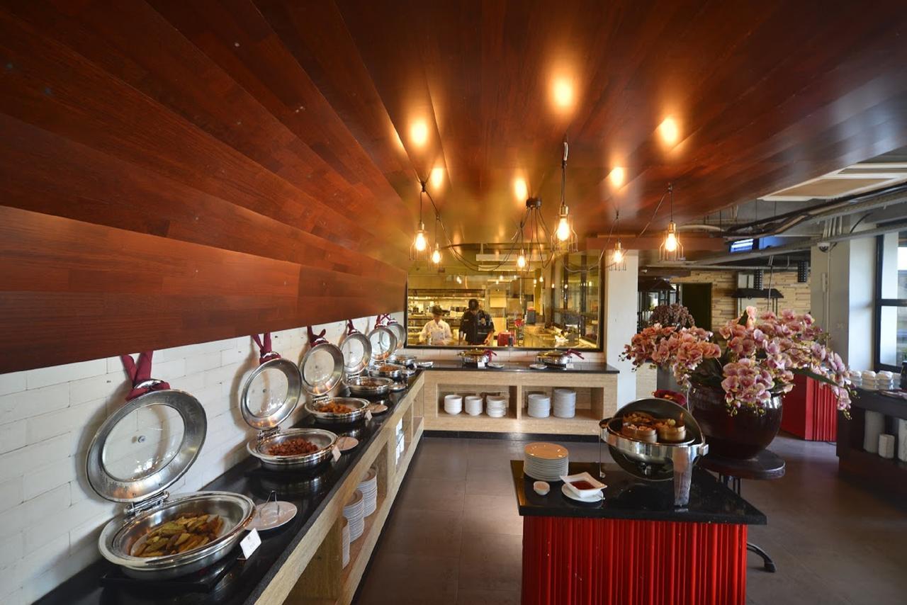 Sotis Hotel Kupang Kupang  Exterior photo