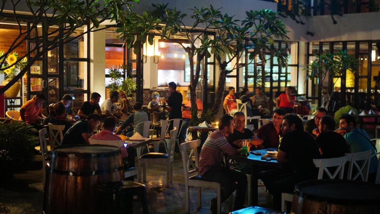 Sotis Hotel Kupang Kupang  Exterior photo